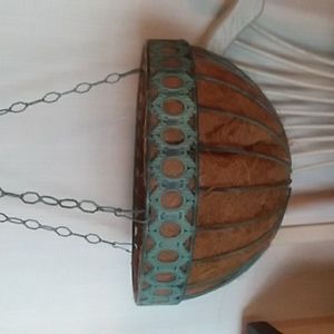 NWOT Hanging Basket with Included Coconut Fiber Liner